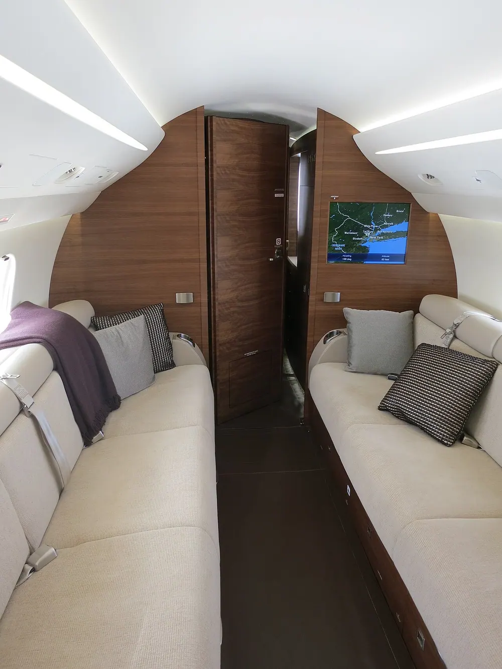 Falcon 7X aft cabin and sleeping area example.