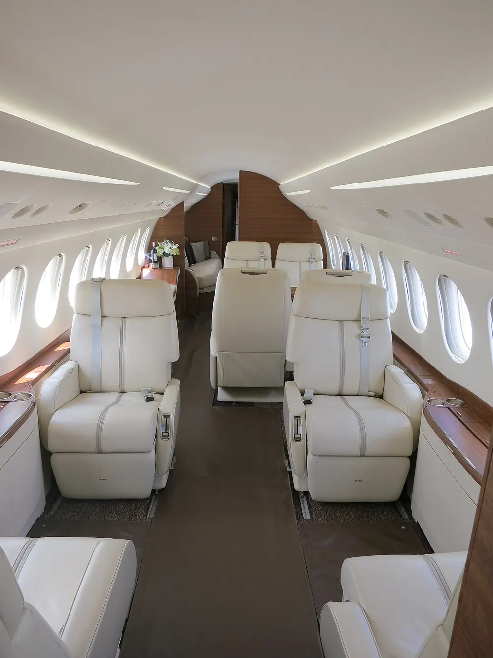 Falcon 7X forward cabin example.