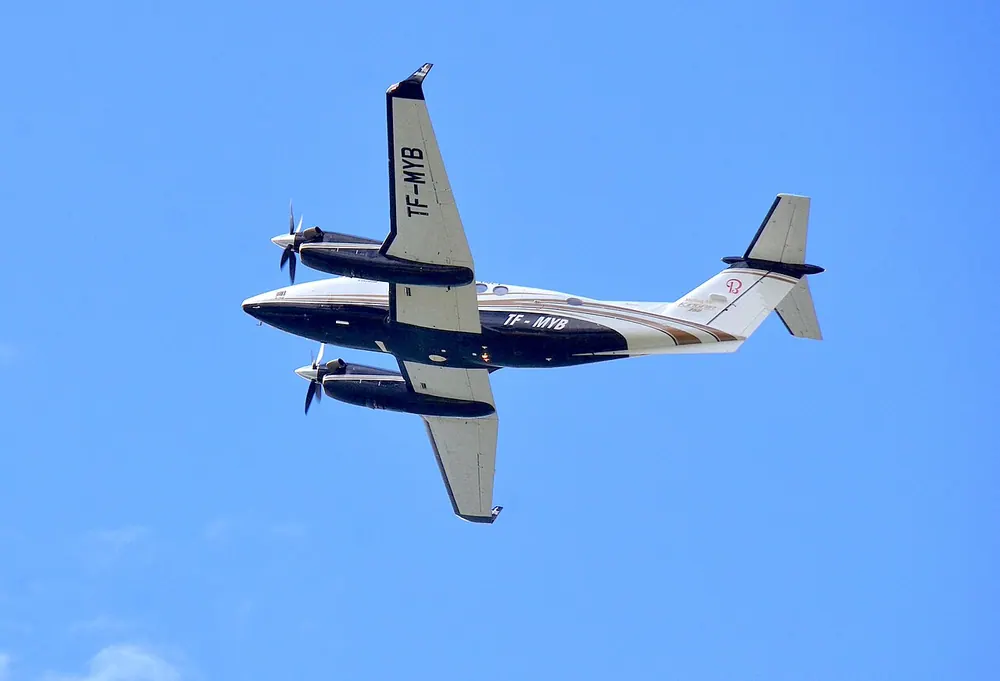 King Air 250, TF-MYB, taking off in ReykjavÃk.
