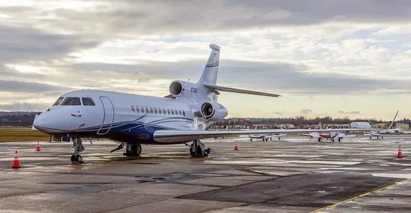 Dassault Falcon 7X exterior